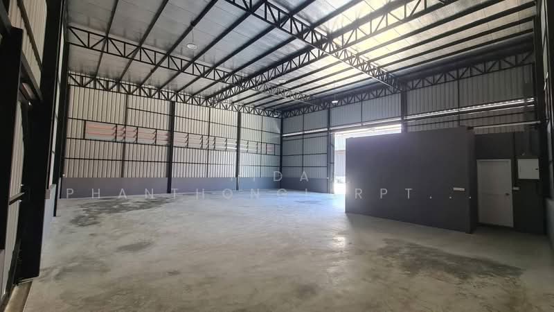 For Rent - Warehouse with office space for rent in Nimitmai area. Newly built, suitable for noisy environments., Bangkok