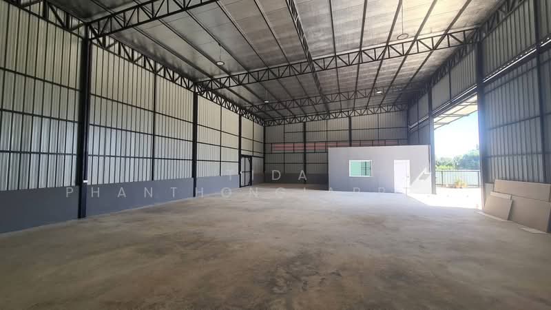 For Rent - Warehouse with office space for rent in Nimitmai area. Newly built, suitable for noisy environments., Bangkok