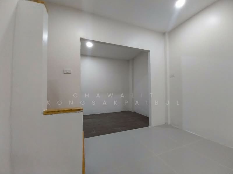 Baan Busakorn Rattiya, Nonthaburi, Bang Bua Thong, Bang Bua Thong, Nonthaburi, 2 Bedrooms, 125 sqm, Townhouse For Sale, by CHAWALIT KONGSAKPAIBUL, 500211636 - DDproperty.com