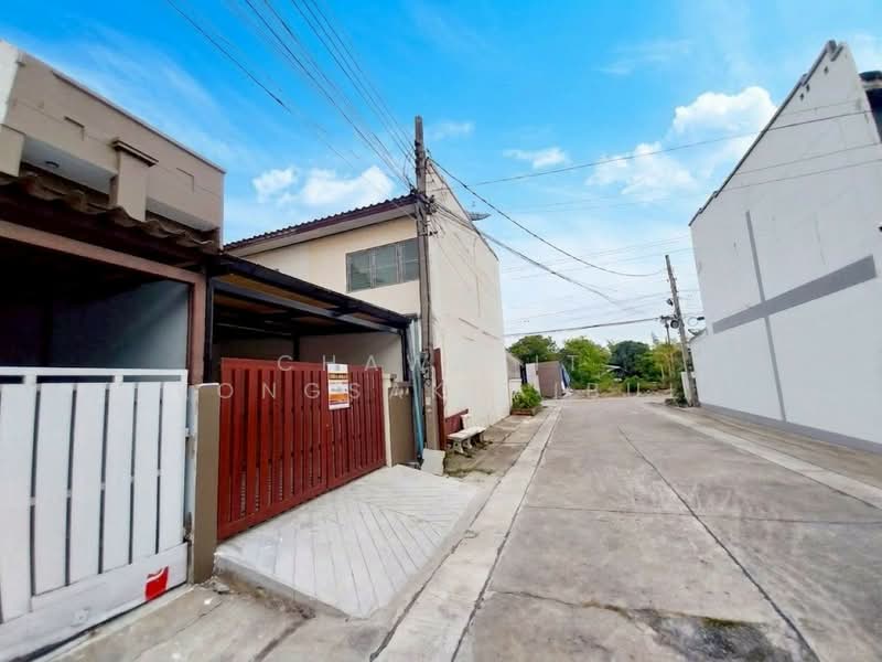 Baan Busakorn Rattiya, Nonthaburi, Bang Bua Thong, Bang Bua Thong, Nonthaburi, 2 Bedrooms, 125 sqm, Townhouse For Sale, by CHAWALIT KONGSAKPAIBUL, 500211636 - DDproperty.com