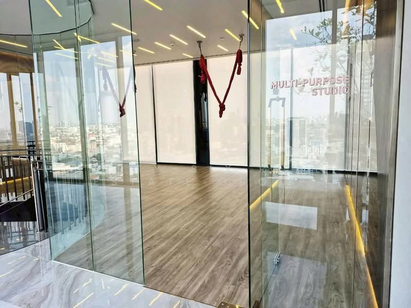 SOHO Bangkok Ratchada, Bangkok, 74 Pracha Rat Bamphen Rd, Huai Khwang, Huai Khwang, Bangkok, 1 Bedroom, 37 sqm, Condo For Rent, by Forty-Six Real Estate Group, 500211644 - DDproperty.com