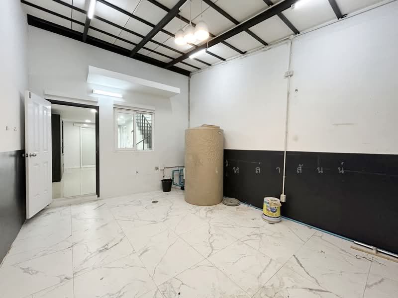 Metro Biz Town Chaengwattan 2, Nonthaburi, Khlong Phra Udom, Pak Kret, Nonthaburi, , 180 sqm, Shophouse For Sale, by คุณวิญญุดา เหล่าสันน์, 500211689 - DDproperty.com