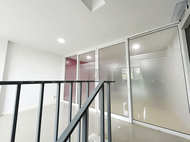 Metro Biz Town Chaengwattan 2, Nonthaburi, Khlong Phra Udom, Pak Kret, Nonthaburi, , 180 sqm, Shophouse For Sale, by คุณวิญญุดา เหล่าสันน์, 500211689 - DDproperty.com