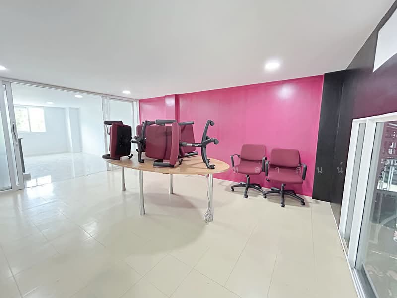 Metro Biz Town Chaengwattan 2, Nonthaburi, Khlong Phra Udom, Pak Kret, Nonthaburi, , 180 sqm, Shophouse For Sale, by คุณวิญญุดา เหล่าสันน์, 500211689 - DDproperty.com