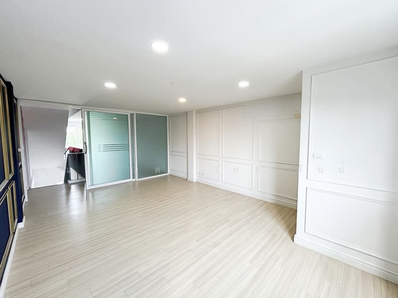 Metro Biz Town Chaengwattan 2, Nonthaburi, Khlong Phra Udom, Pak Kret, Nonthaburi, , 180 sqm, Shophouse For Sale, by คุณวิญญุดา เหล่าสันน์, 500211689 - DDproperty.com