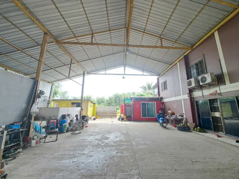 ที่ดินพร้อมสิ่งปลูกสร้างนครสวรรค์ตก นครสวรรค์, Nakhon Sawan, Nakhonsawan Tok, Muang Nakhon Sawan, Nakhon Sawan, , 1,280 sqm, Land For Sale, by The Best Property เบ็นซ์ (รหัสตัวแทน 3954) Line ID :, 500211702 - DDproperty.com