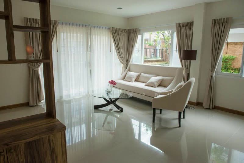 ให้เช่าบ้านเดี่ยวหลังใหญ่ ม.คาซ่าเลเจ้นท์ สวนเสือ ศรีราชา, Chon Buri (Pattaya), Surasak, Si Racha, Chon Buri (Pattaya), 3 Bedrooms, 200 sqm, Single Detached House For Rent, by Dusit Saengfa, 500211708 - DDproperty.com