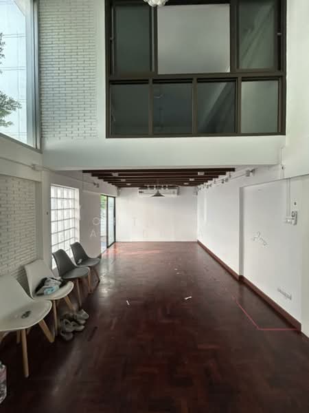 Home Office สไตล์ Cafe ใกล้รถไฟฟ้า 2 สาย จตุจักร-รัชโยธิน-เสนา-เกษตร-วิภาวดี-งามวงศ์วาน, กรุงเทพ, ลาดยาว, จตุจักร, กรุงเทพ, 360 ตร.ม., ทาวน์เฮ้าส์ ให้เช่า, โดย Forty-Six Real Estate Group, 500211718 - DDproperty.com