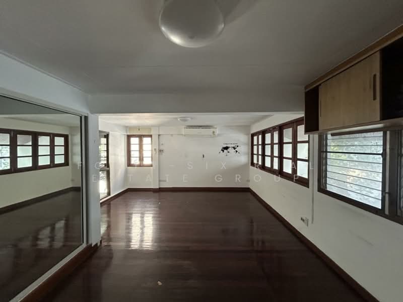 Home Office สไตล์ Cafe ใกล้รถไฟฟ้า 2 สาย จตุจักร-รัชโยธิน-เสนา-เกษตร-วิภาวดี-งามวงศ์วาน, Bangkok, Lat Yao, Chatuchak, Bangkok, 4 Bedrooms, 360 sqm, Townhouse For Rent, by Forty-Six Real Estate Group, 500211718 - DDproperty.com