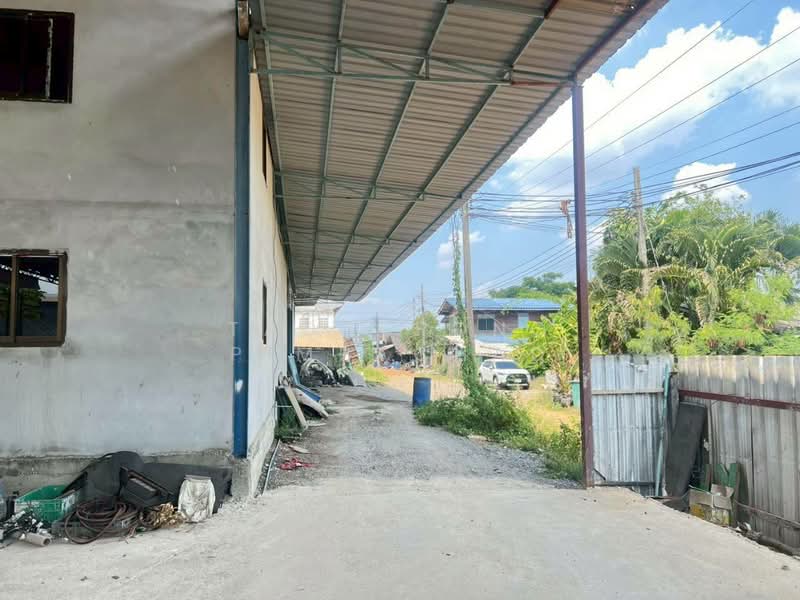 For Sale - โกดัง 200 ตร.ว. ซ.สุวินทวงศ์ 82/3 ห่างจากถนนใหญ่ เพียง 100 เมตร, Bangkok