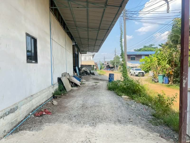 For Sale - โกดัง 200 ตร.ว. ซ.สุวินทวงศ์ 82/3 ห่างจากถนนใหญ่ เพียง 100 เมตร, Bangkok