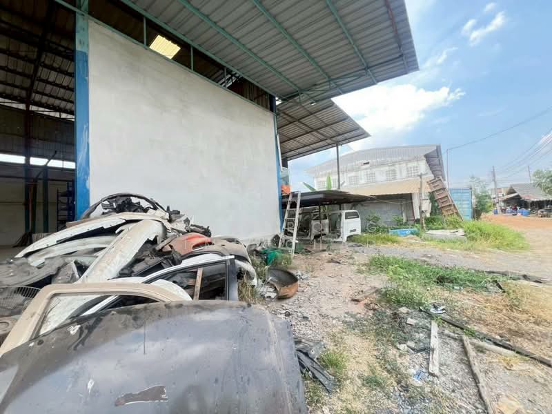 For Sale - โกดัง 200 ตร.ว. ซ.สุวินทวงศ์ 82/3 ห่างจากถนนใหญ่ เพียง 100 เมตร, Bangkok