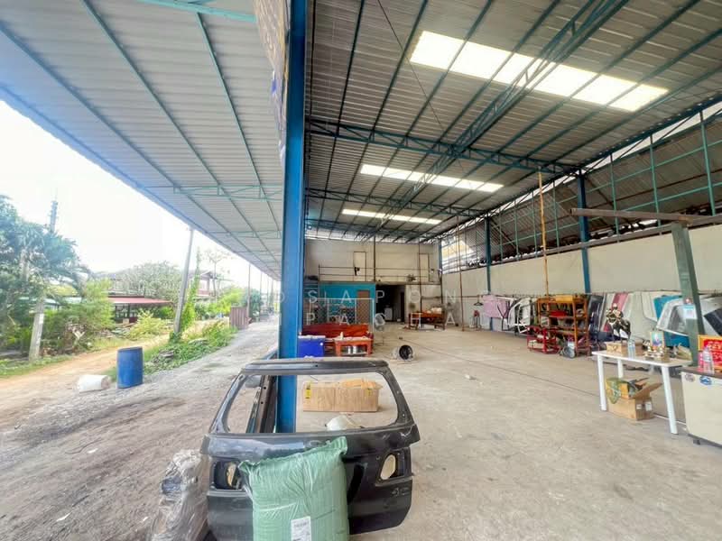 For Sale - โกดัง 200 ตร.ว. ซ.สุวินทวงศ์ 82/3 ห่างจากถนนใหญ่ เพียง 100 เมตร, Bangkok