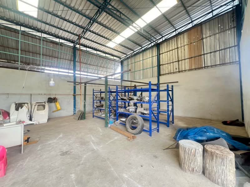 For Sale - โกดัง 200 ตร.ว. ซ.สุวินทวงศ์ 82/3 ห่างจากถนนใหญ่ เพียง 100 เมตร, Bangkok