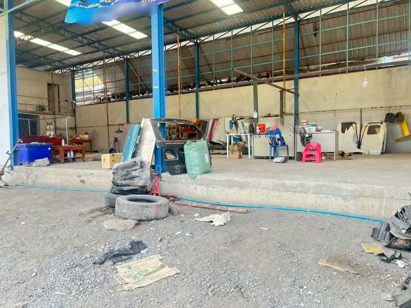 For Sale - โกดัง 200 ตร.ว. ซ.สุวินทวงศ์ 82/3 ห่างจากถนนใหญ่ เพียง 100 เมตร, Bangkok