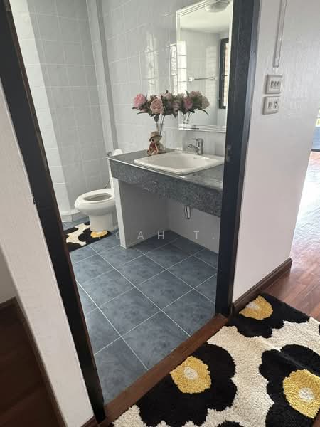 For Rent - อาคารให้เช่า นานา อโศก สุขุมวิท : Buildings for rent in Nana, Asoke, Sukhumvit., Bangkok