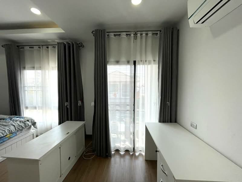 For Rent - ให้เช่าบ้านแฝด ม.มณีรินทร์ไพรเวทซี่ ศรีราชา, Chon Buri (Pattaya)