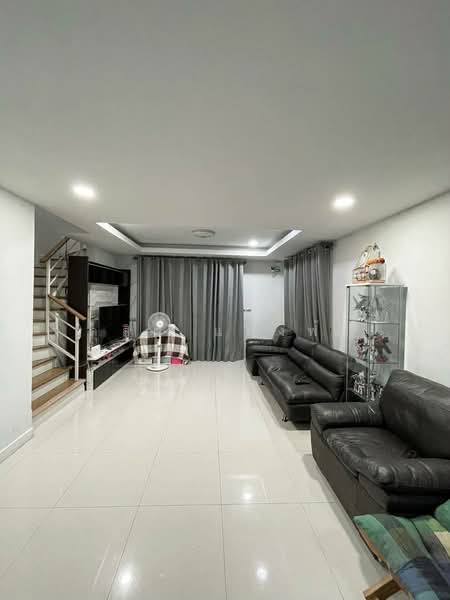 For Rent - ให้เช่าบ้านแฝด ม.มณีรินทร์ไพรเวทซี่ ศรีราชา, Chon Buri (Pattaya)