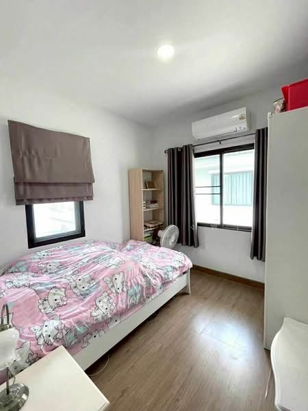 For Rent - ให้เช่าบ้านแฝด ม.มณีรินทร์ไพรเวทซี่ ศรีราชา, Chon Buri (Pattaya)