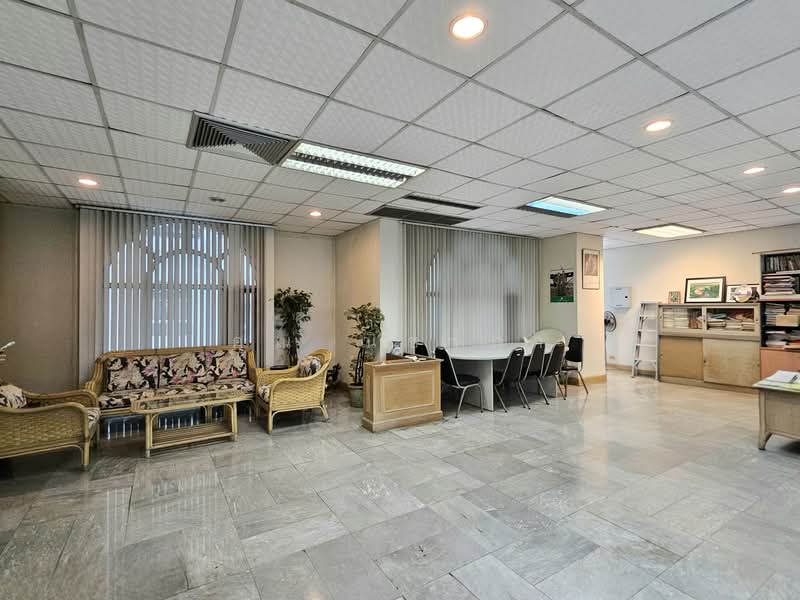 ขาย ออฟฟิศ Royal Castle Pattanakarn Condo พัฒนาการ 30 ขนาด 184 ตรม. 2 ห้องประชุม, กรุงเทพ, สวนหลวง, สวนหลวง, กรุงเทพ, 184 ตร.ม., สำนักงาน ขาย, โดย คุณ ณิชาภา, 500211771 - DDproperty.com