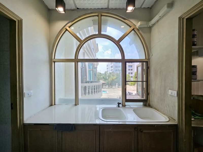 ขาย ออฟฟิศ Royal Castle Pattanakarn Condo พัฒนาการ 30 ขนาด 184 ตรม. 2 ห้องประชุม, กรุงเทพ, สวนหลวง, สวนหลวง, กรุงเทพ, 184 ตร.ม., สำนักงาน ขาย, โดย คุณ ณิชาภา, 500211771 - DDproperty.com