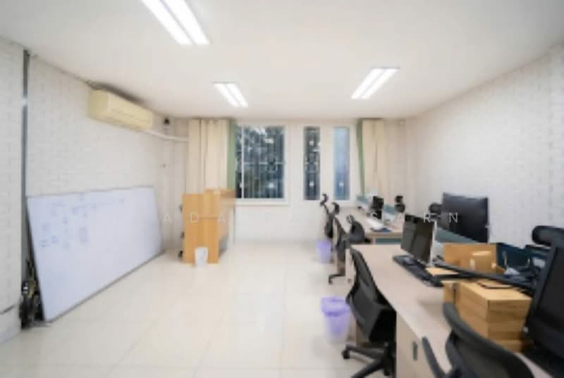 RK Biz Center Motorway - Airportlink : อาร์เค บิซ เซ็นเตอร์ มอเตอร์เวย์ - แอร์พอร์ตลิงค์, กรุงเทพ, ถนนเลียบมอเตอร์เวย์, คลองสองต้นนุ่น, ลาดกระบัง, กรุงเทพ, 210 ตร.ม., ทาวน์เฮ้าส์ ให้เช่า, โดย Airada Parasarn, 500211806 - DDproperty.com