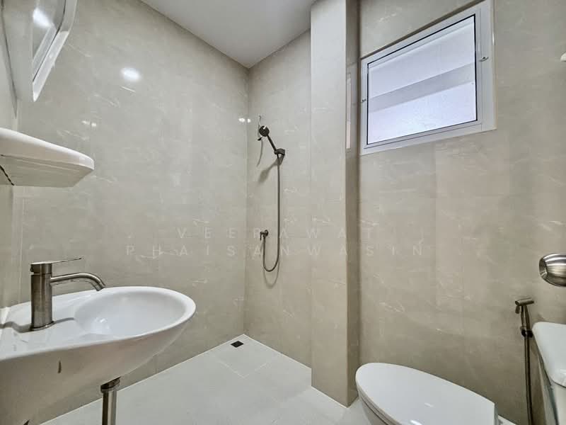 Supawan Romklao, Bangkok, Romklao Road, Khlong Sam Prawet, Lat Krabang, Bangkok, 3 Bedrooms, 72 sqm, Single Detached House For Sale, by Veerawat Phaisanwasin, 500211811 - DDproperty.com