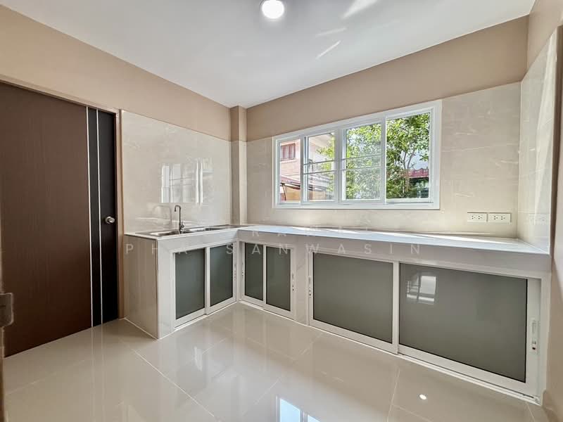 Supawan Romklao, Bangkok, Romklao Road, Khlong Sam Prawet, Lat Krabang, Bangkok, 3 Bedrooms, 72 sqm, Single Detached House For Sale, by Veerawat Phaisanwasin, 500211811 - DDproperty.com
