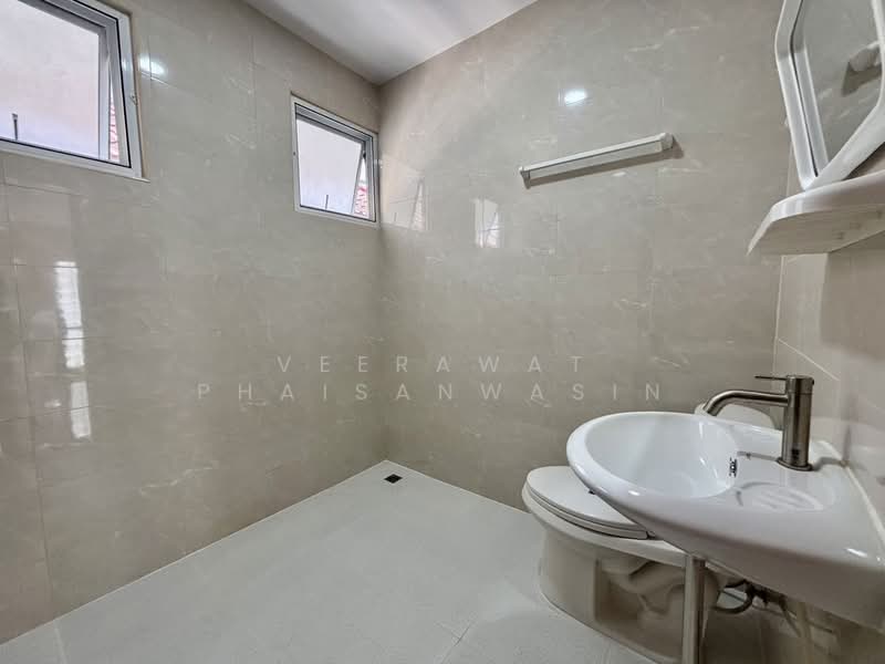 Supawan Romklao, Bangkok, Romklao Road, Khlong Sam Prawet, Lat Krabang, Bangkok, 3 Bedrooms, 72 sqm, Single Detached House For Sale, by Veerawat Phaisanwasin, 500211811 - DDproperty.com