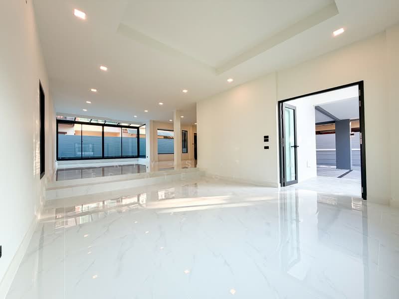 Laddarom Pinklao-Kanchanapisek, Nonthaburi, Kanchanaphisek Road, Bang Muang, Bang Yai, Nonthaburi, 4 Bedrooms, 400 sqm, Single Detached House For Sale, by Forty-Six Real Estate Group, 500211817 - DDproperty.com