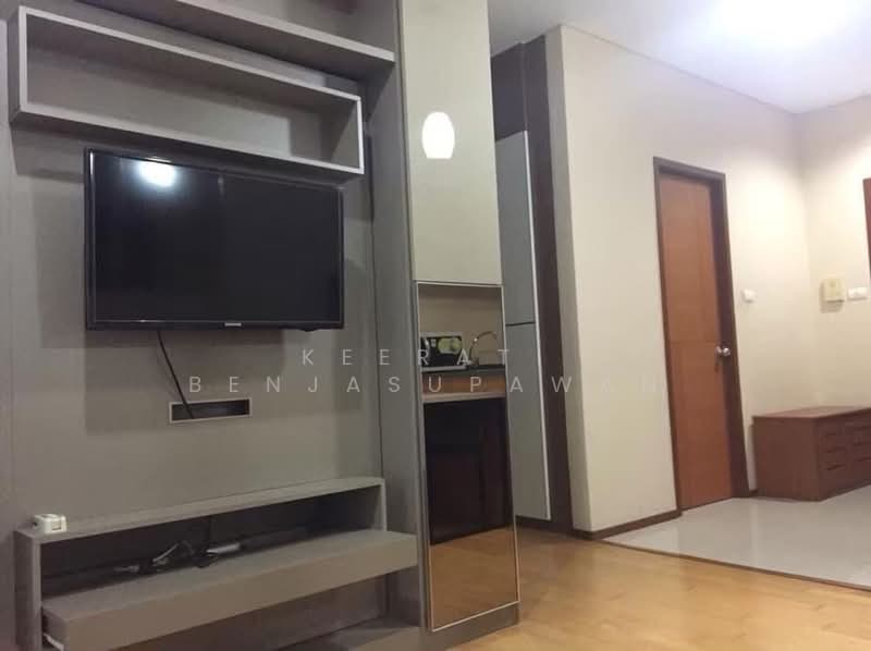 Villa Sathorn, Bangkok, 5 KrungThonBuri Road, Khlong Ton Sai, Khlong San, Bangkok, 1 Bedroom, 38 sqm, Condo For Sale, by Keerati Benjasupawan, 500211822 - DDproperty.com