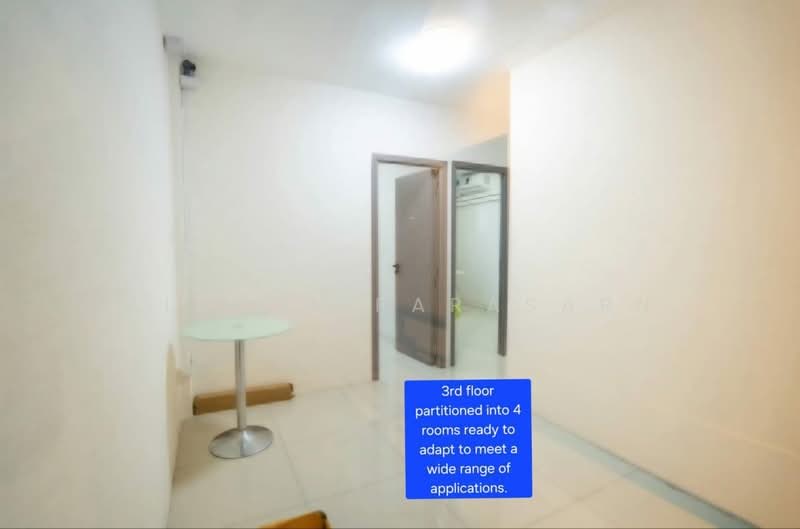 RK Biz Center Motorway - Airportlink, Bangkok, Motorway Road, Khlong Song Ton Nun, Lat Krabang, Bangkok, 4 Bedrooms, 210 sqm, Townhouse For Sale, by Airada Parasarn, 500211823 - DDproperty.com