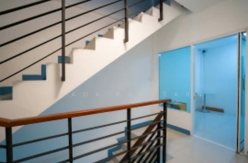 RK Biz Center Motorway - Airportlink, Bangkok, Motorway Road, Khlong Song Ton Nun, Lat Krabang, Bangkok, 4 Bedrooms, 210 sqm, Townhouse For Sale, by Airada Parasarn, 500211823 - DDproperty.com