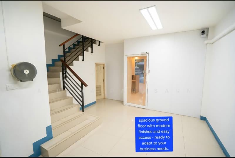 RK Biz Center Motorway - Airportlink, Bangkok, Motorway Road, Khlong Song Ton Nun, Lat Krabang, Bangkok, 4 Bedrooms, 210 sqm, Townhouse For Sale, by Airada Parasarn, 500211823 - DDproperty.com