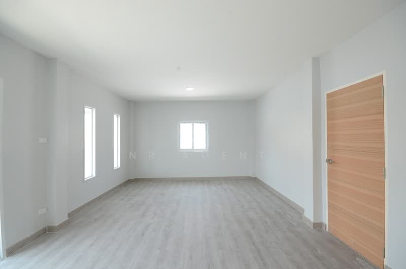 บ้านแฝด ซอยเทิดราชัน 17, กรุงเทพ, สีกัน, ดอนเมือง, กรุงเทพ, 160 ตร.ม., บ้านแฝด ขาย, โดย NR AGENT, 500211832 - DDproperty.com