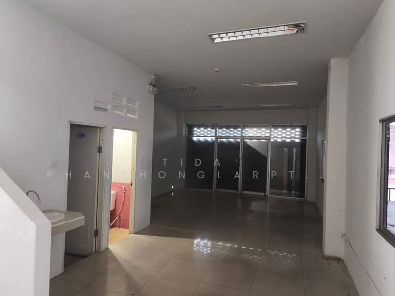 ให้เช่า โกดัง คลังสินค้า พร้อม ออฟฟิศ บางเพรียง บางบ่อ พื้นที่สีม่วง ใกล้ ทางด่วนบูรพาวิถี, สมุทรปราการ, บางเพรียง, บางบ่อ, สมุทรปราการ, 1,530 ตร.ม., โกดัง-โรงงาน ให้เช่า, โดย Tida phanthonglarptawee, 500211847 - DDproperty.com