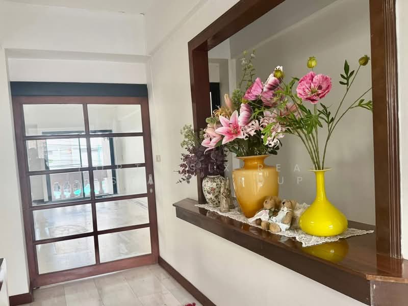 For Rent - ให้เช่าโฮมออฟฟิศ 4ชั้น, Bangkok
