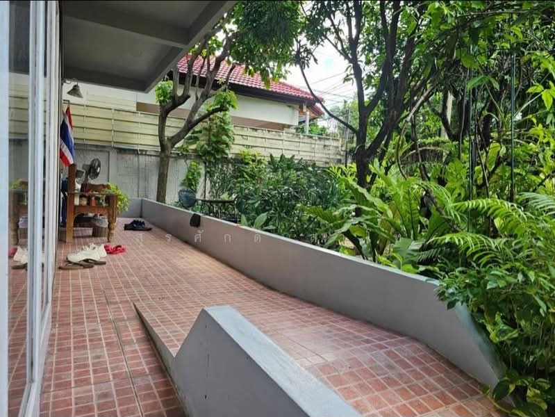 ขาย - บ้านเดี่ยว 95ตรว 5ห้องนอน 3ห้องน้ำ ที่จอดรถ2คัน รัชดาภิเษก32 ซอยเสือใหญ่อุทิศ, กรุงเทพ