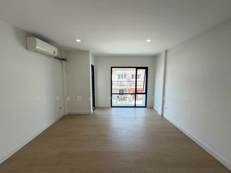 First Home Watcharapol, Bangkok, Soi Ruammit Phatthana, Tha Rang, Bang Khen, Bangkok, 2 Bedrooms, 80 sqm, Townhouse For Sale, by Airada Parasarn, 500211857 - DDproperty.com