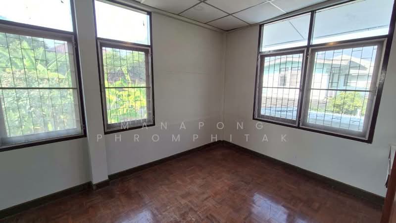 Two-story detached house Seri Thai 57, Bangkok, เสรีไทย 57, Khlong Kum, Bueng Kum, Bangkok, 4 Bedrooms, 250 sqm, Single Detached House For Rent, by Manapong Phromphitak, 500211930 - DDproperty.com