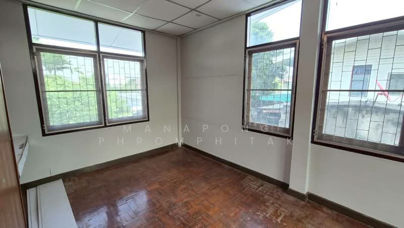 Two-story detached house Seri Thai 57, Bangkok, เสรีไทย 57, Khlong Kum, Bueng Kum, Bangkok, 4 Bedrooms, 250 sqm, Single Detached House For Rent, by Manapong Phromphitak, 500211930 - DDproperty.com