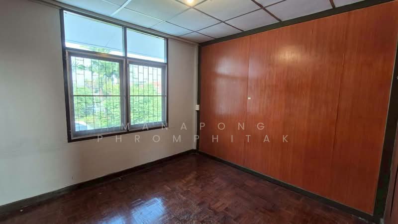 Two-story detached house Seri Thai 57, Bangkok, เสรีไทย 57, Khlong Kum, Bueng Kum, Bangkok, 4 Bedrooms, 250 sqm, Single Detached House For Rent, by Manapong Phromphitak, 500211930 - DDproperty.com