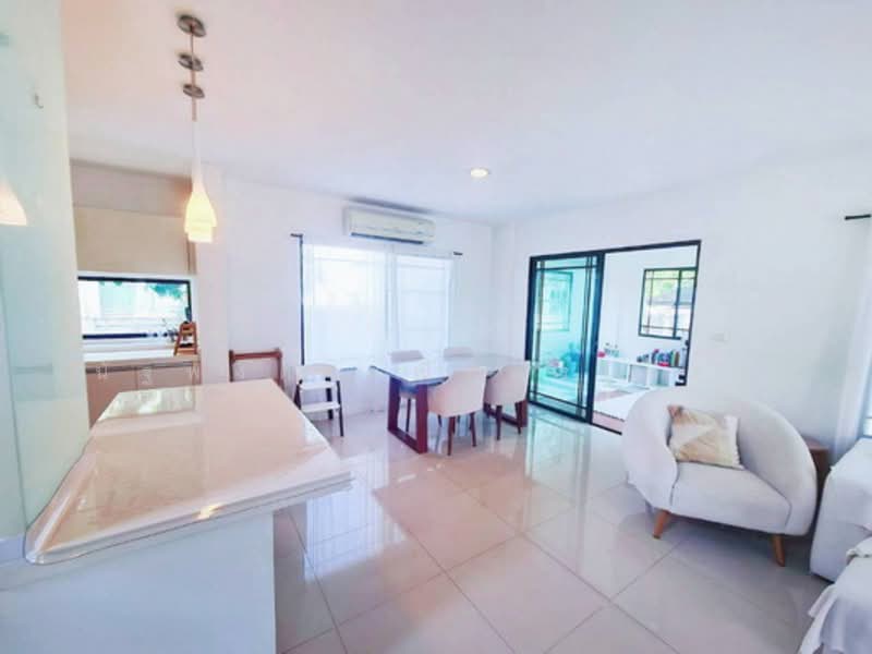 Mantana Lake Watcharapol, Bangkok, Sukhaphiban 5 Road, O-Ngoen, Sai Mai, Bangkok, 4 Bedrooms, 240 sqm, Single Detached House For Rent, by นัฐพงค์ มณีอัครเนตร, 500211940 - DDproperty.com