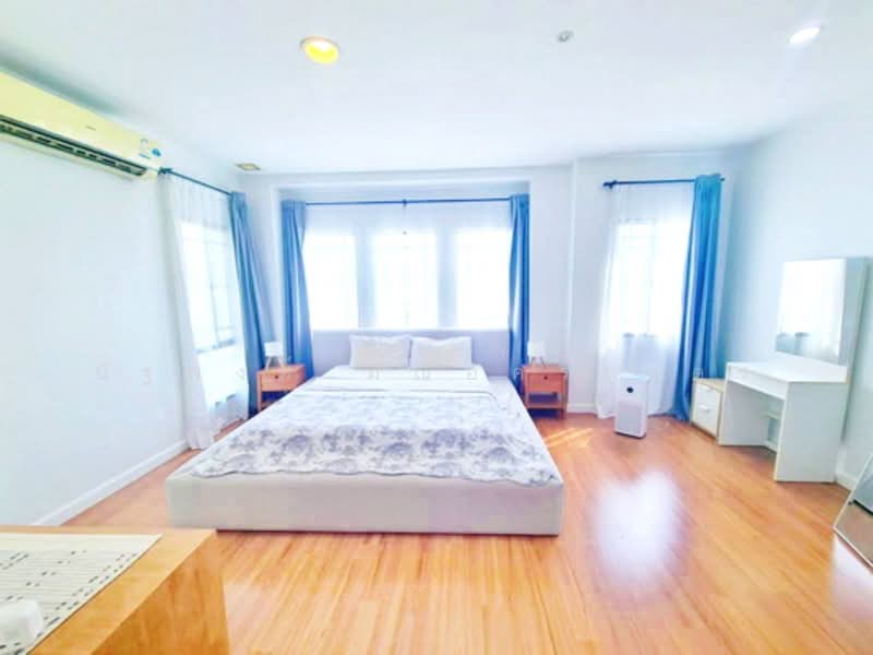 Mantana Lake Watcharapol, Bangkok, Sukhaphiban 5 Road, O-Ngoen, Sai Mai, Bangkok, 4 Bedrooms, 240 sqm, Single Detached House For Rent, by นัฐพงค์ มณีอัครเนตร, 500211940 - DDproperty.com