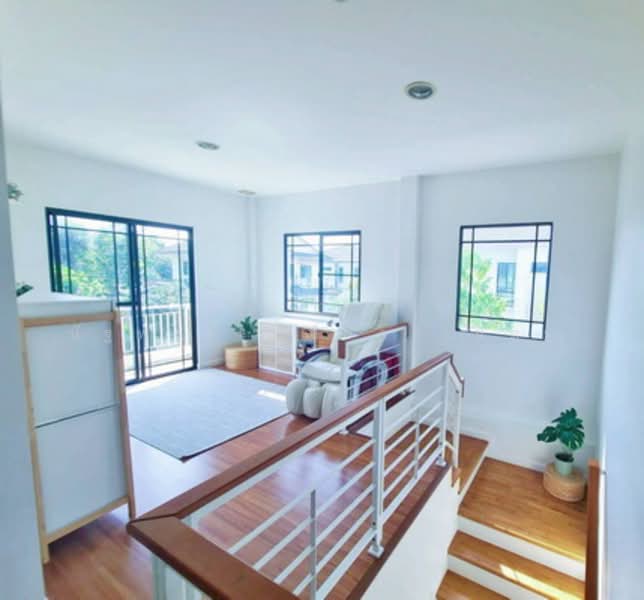 Mantana Lake Watcharapol, Bangkok, Sukhaphiban 5 Road, O-Ngoen, Sai Mai, Bangkok, 4 Bedrooms, 240 sqm, Single Detached House For Rent, by นัฐพงค์ มณีอัครเนตร, 500211940 - DDproperty.com