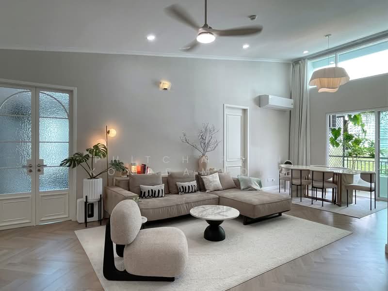 The Bangkok Sukhumvit 61, Bangkok, Sukhumvit 61, Khlong Tan Nua, Watthana, Bangkok, 3 Bedrooms, 120 sqm, Condo For Rent, by Phitchaporn Kongsamrong, 500211998 - DDproperty.com