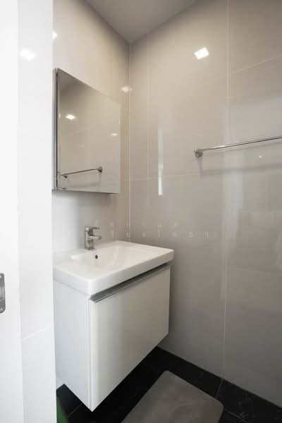 Park Origin Phrom Phong (Park 24), Bangkok, 68 Soi Sukhumvit 24, Khong Tan, Khlong Toei, Bangkok, Studio, 30 sqm, Condo For Rent, by รัชกานต์ อัจฉริยะโพธา, 500212023 - DDproperty.com