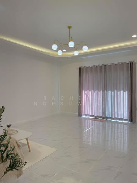 Single-story townhouse for sale in Kuan Lang, within a housing project. 2 bedrooms, 1 bathroom,, Songkhla, Khuan Lang, Hat Yai, Songkhla, 2 Bedrooms, 80 sqm, Townhouse For Sale, by Rachen Nopsuwan, 500212084 - DDproperty.com