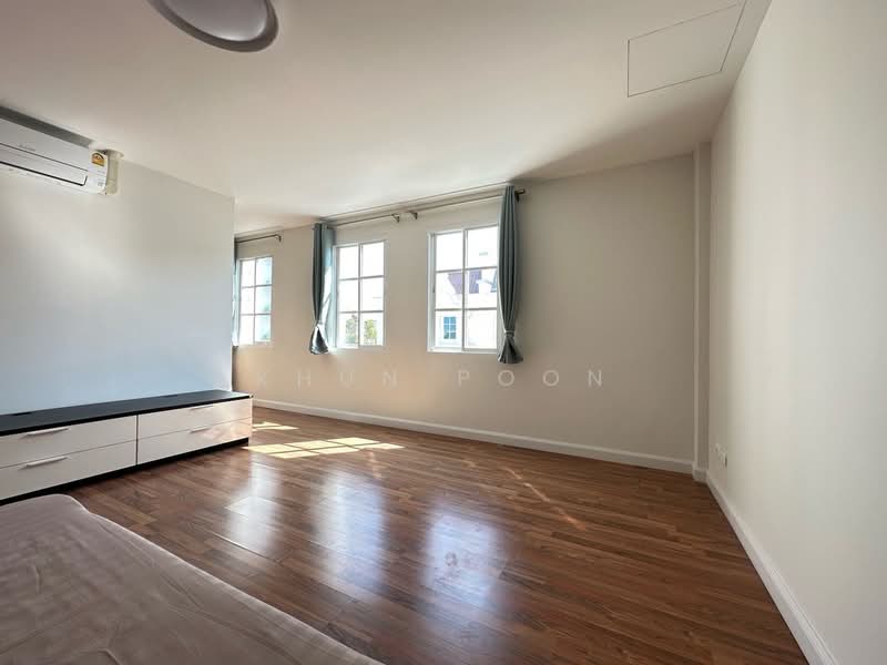 For Rent 4-Storey Townhome in Sukhumvit 101/1, Soi Wachiratham Sathit (SPSSR143), Bangkok, ซอย สุขุมวิท 101/1, Bang Chak, Phra Khanong, Bangkok, 3 Bedrooms, 240 sqm, Townhouse For Rent, by Khun Poon, 500212092 - DDproperty.com