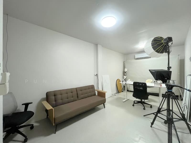 บ้านเดี่ยว ซอยเทิดราชัน 37 ดอนเมือง, Bangkok, Si Khan, Don Mueang, Bangkok, 5 Bedrooms, 325 sqm, Single Detached House For Sale, by Punpapa Rassamee, 500212125 - DDproperty.com